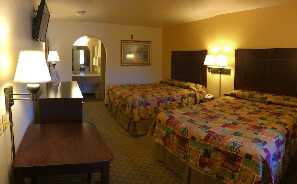 Super 8 By Wyndham Idabel Motel Bilik gambar